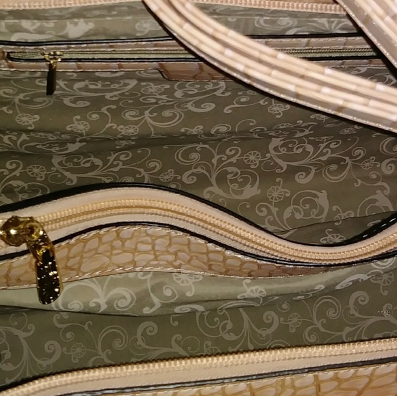 White Pink 🆕Stripped Handbag - Picture 7 of 8